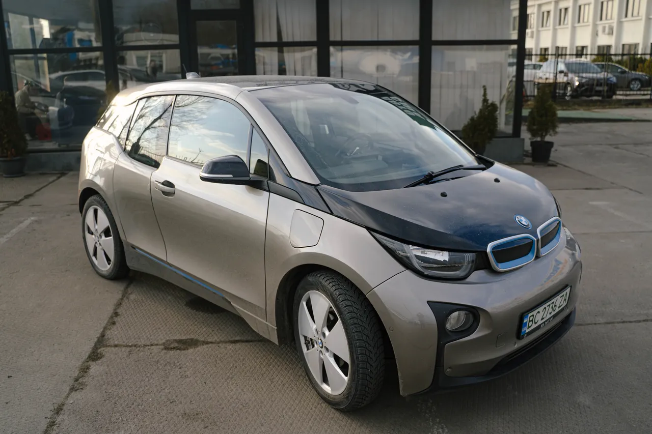 BMW i3 - фото 3