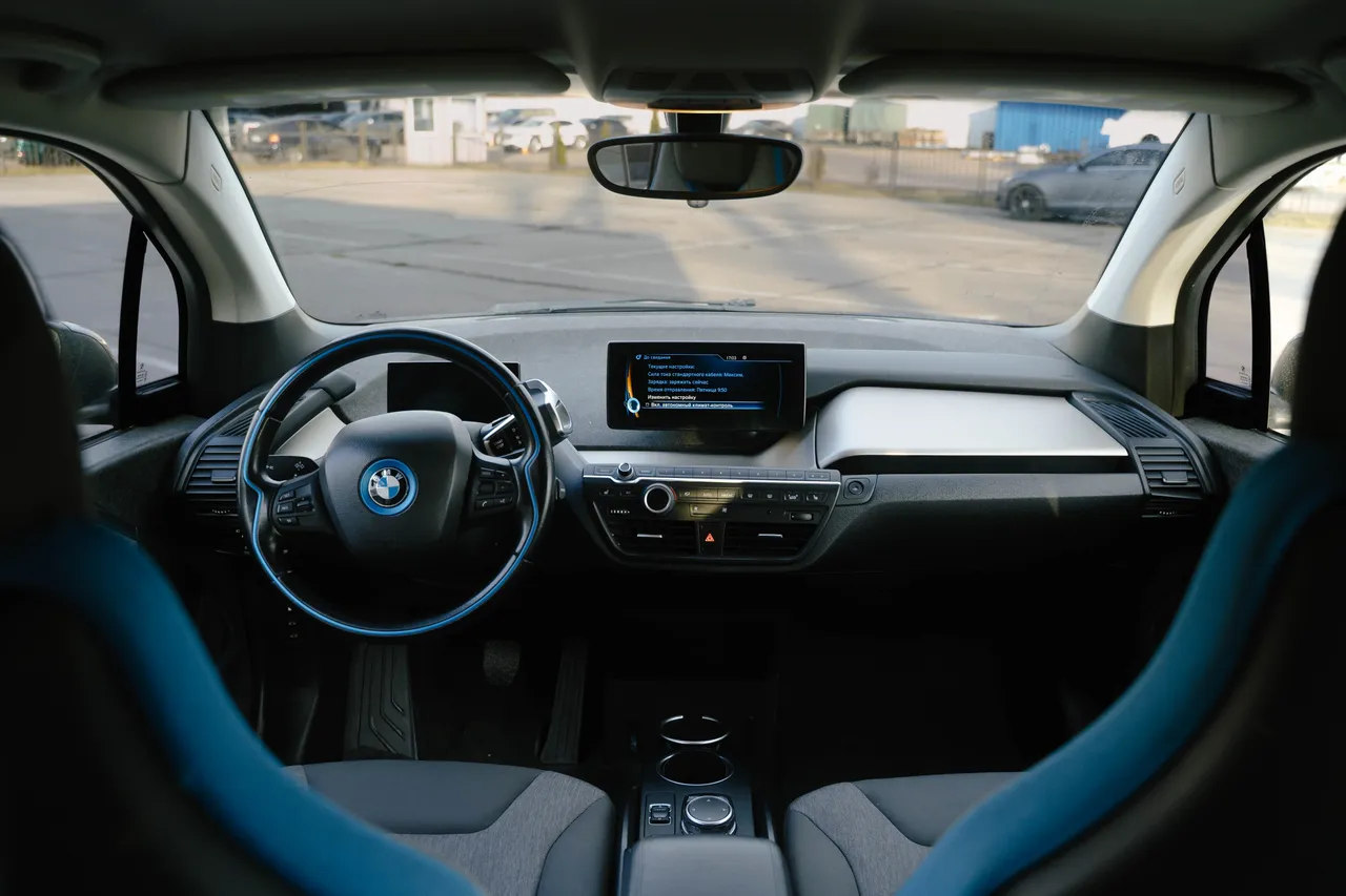 BMW i3 - фото 18