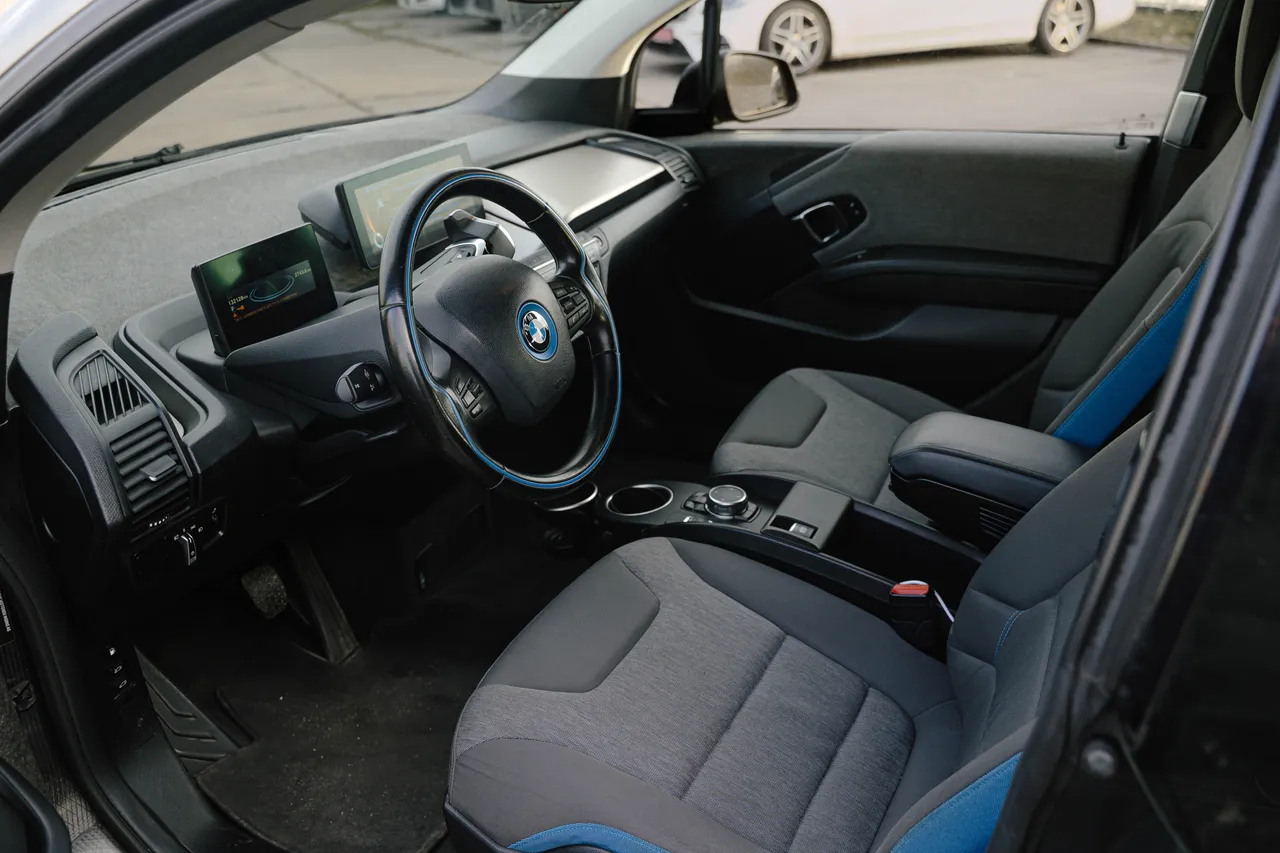 BMW i3 - фото 11