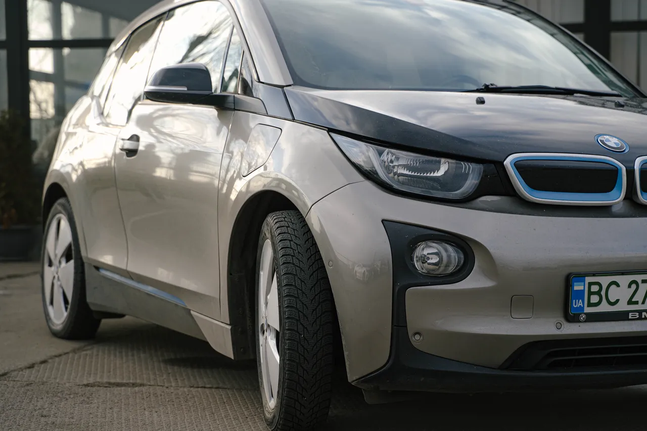 BMW i3 - фото 2