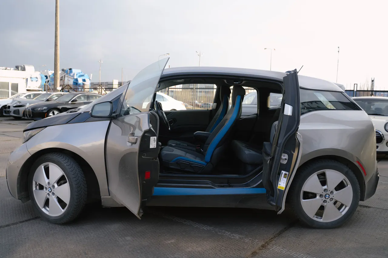 BMW i3 - фото 16