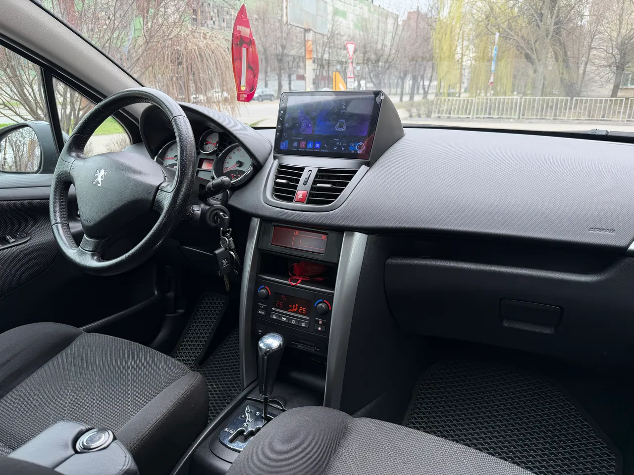 Peugeot 207 - фото 14