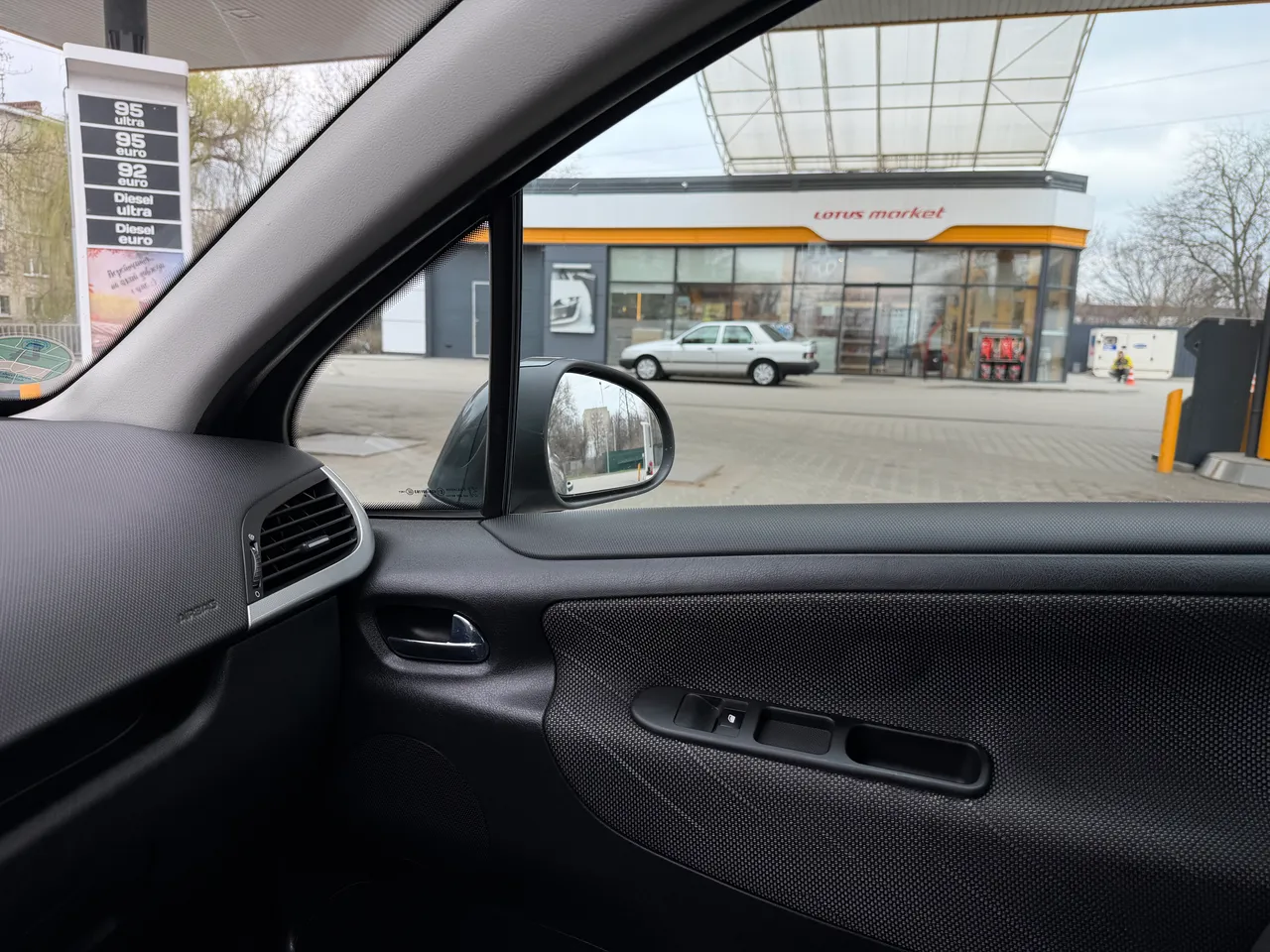 Peugeot 207 - фото 49