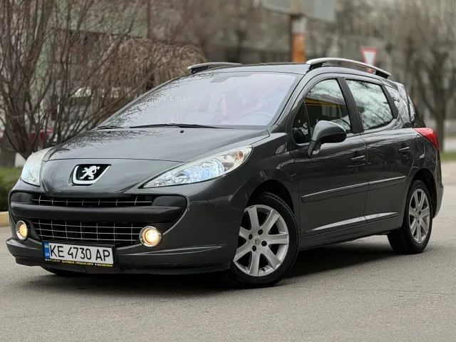 Peugeot 207 - фото 1