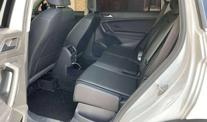 Volkswagen Tiguan - фото 12