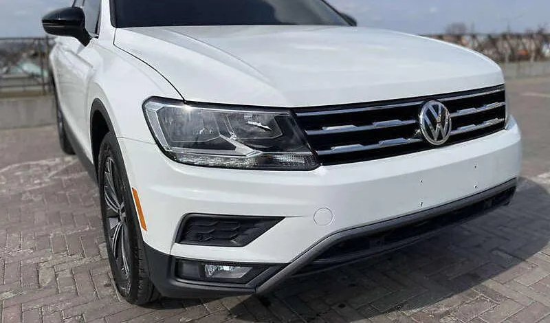 Volkswagen Tiguan - фото 4