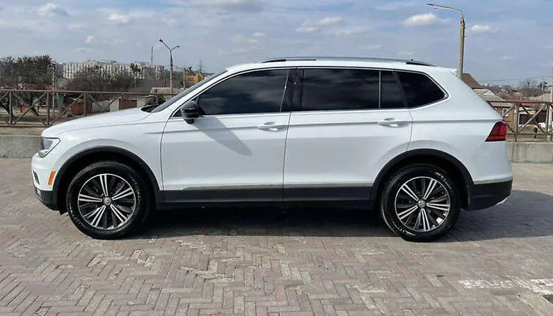 Volkswagen Tiguan - фото 7