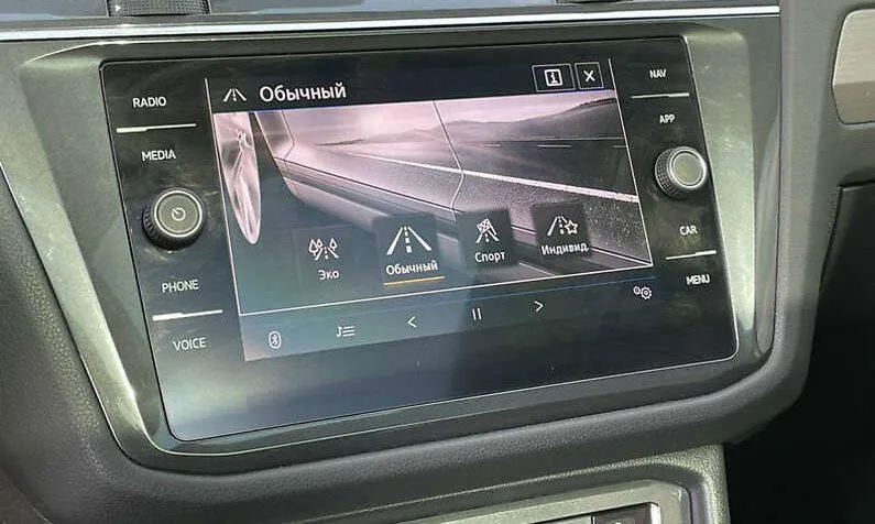 Volkswagen Tiguan - фото 15