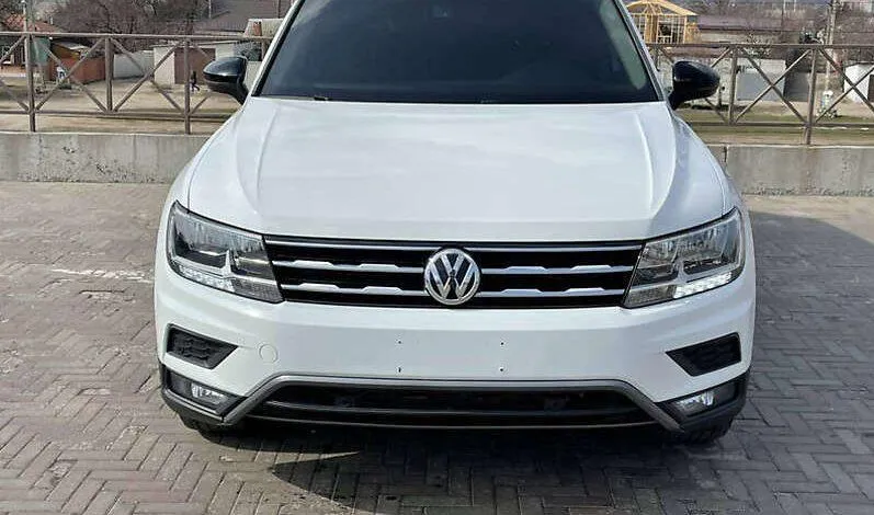 Volkswagen Tiguan - фото 3