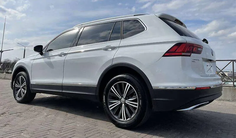 Volkswagen Tiguan - фото 6