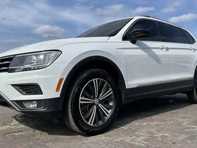 Volkswagen Tiguan - фото 5