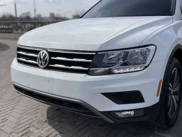 Volkswagen Tiguan - фото 2
