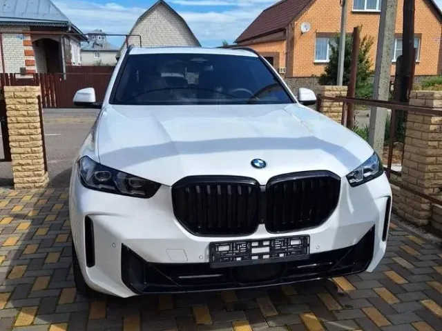 BMW X5 - фото 1