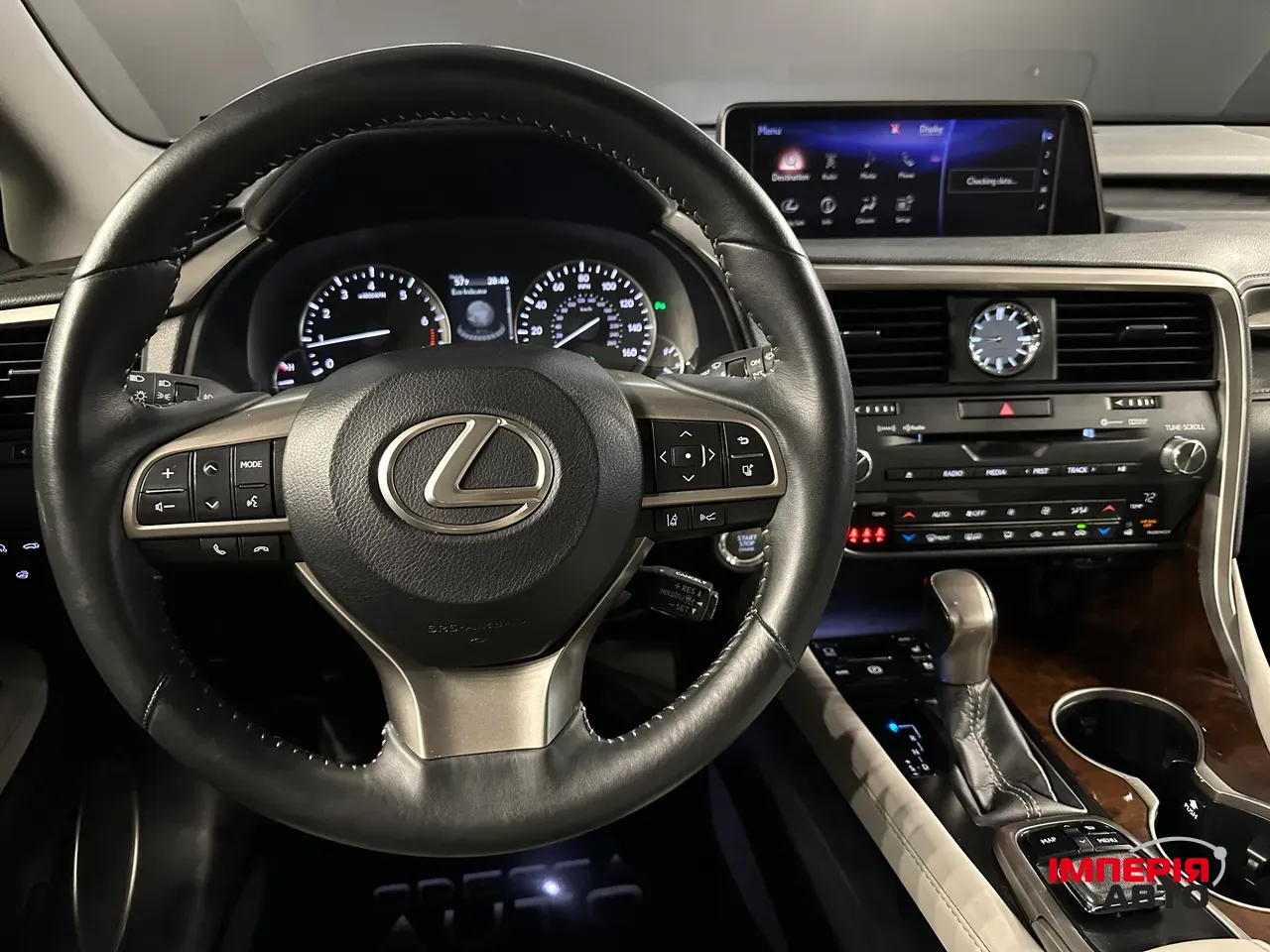 Lexus RX - фото 12