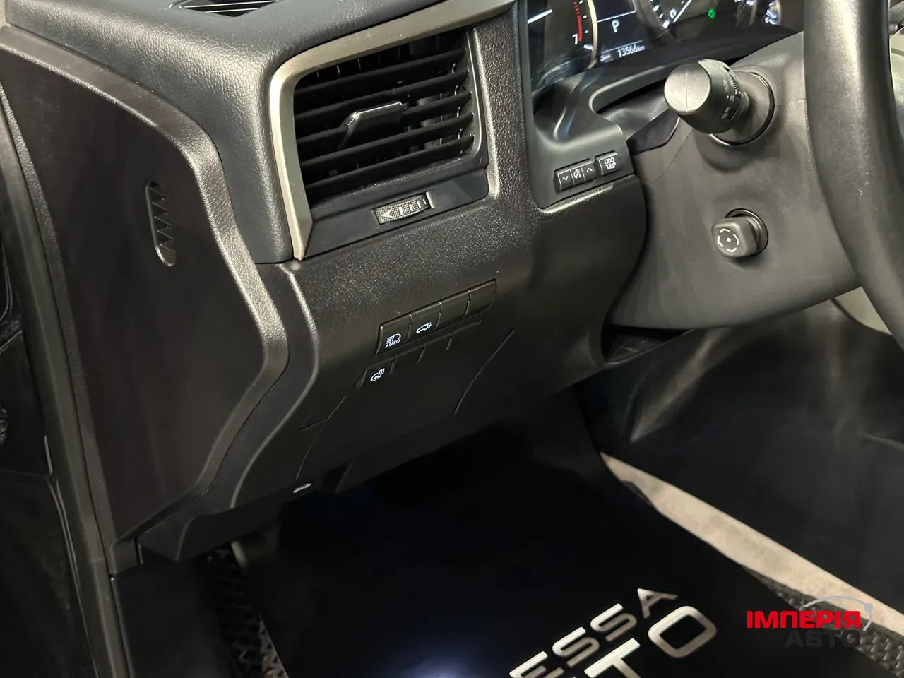 Lexus RX - фото 15