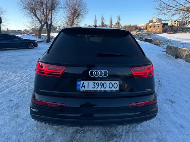 Audi Q7 - фото 5