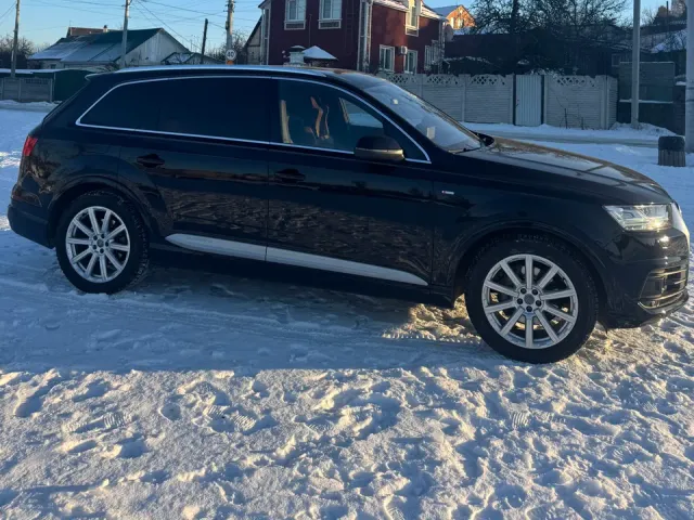 Audi Q7 - фото 2