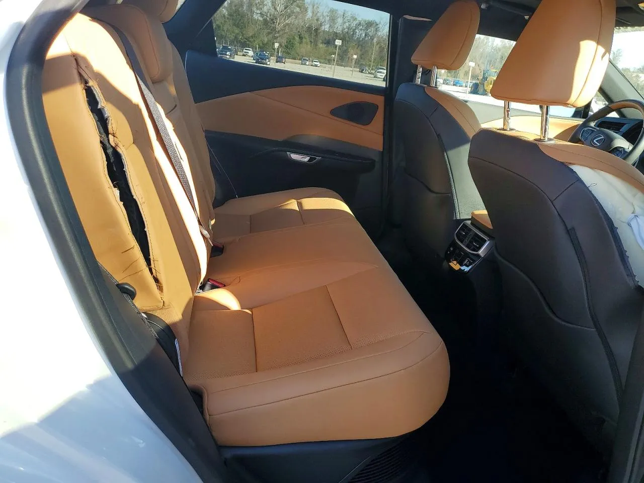 Lexus RX - фото 8