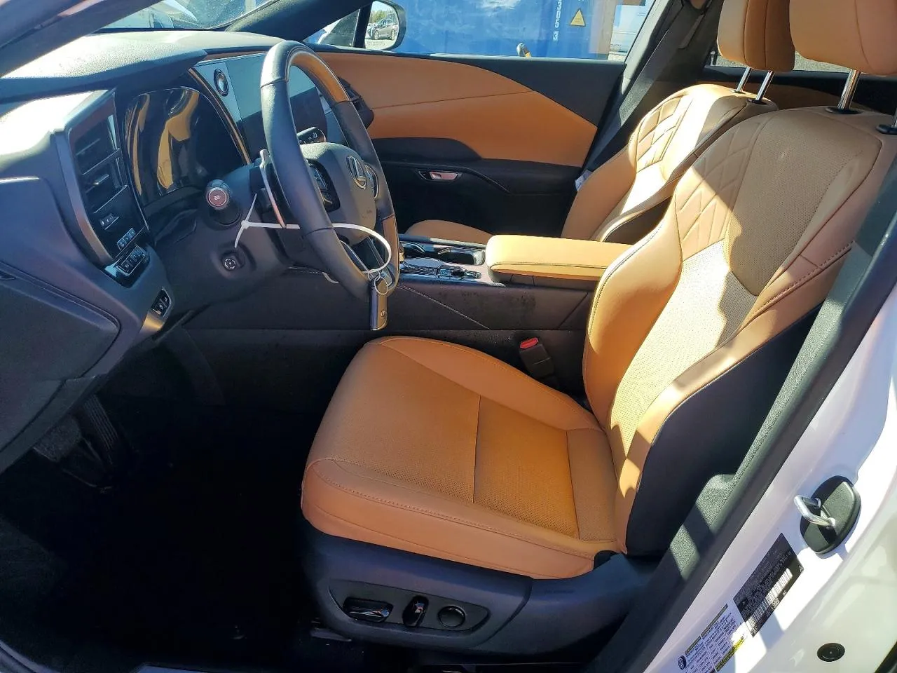 Lexus RX - фото 10