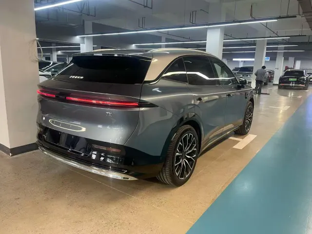 Zeekr 7X - фото 3