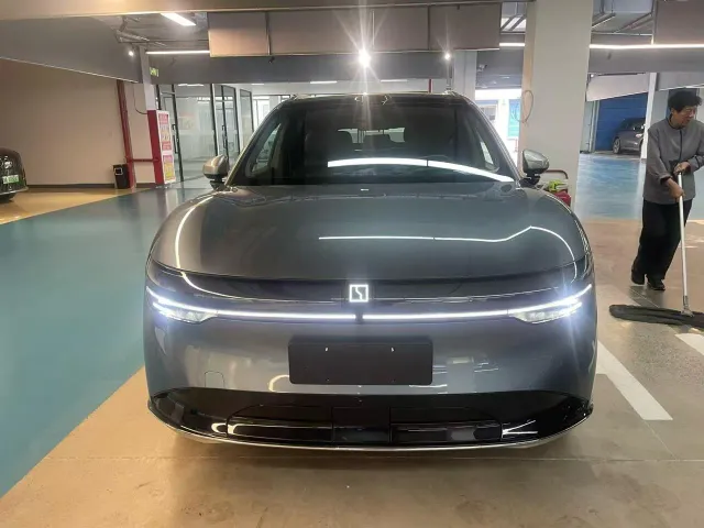 Zeekr 7X - фото 2