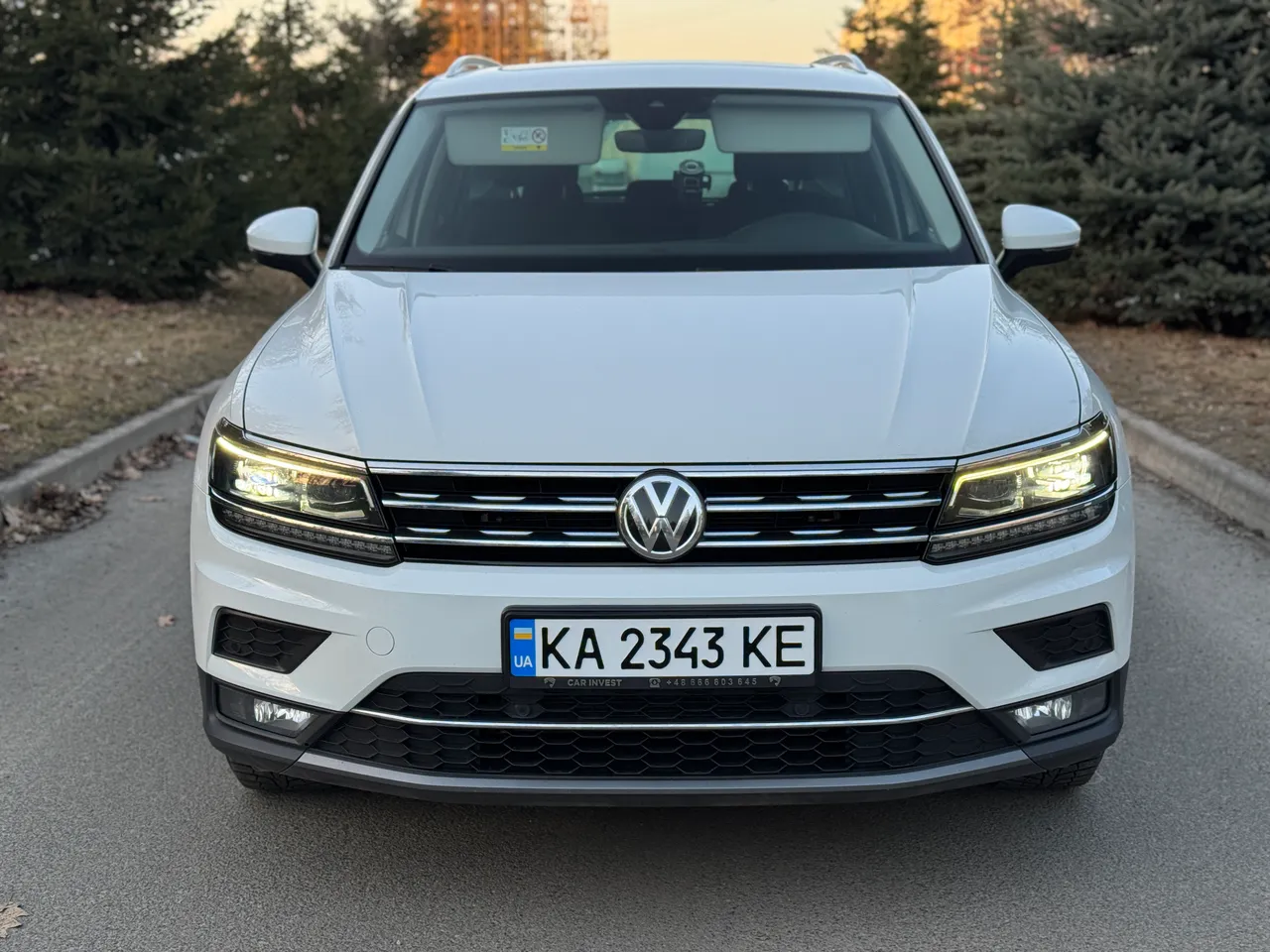 Volkswagen Tiguan - фото 2