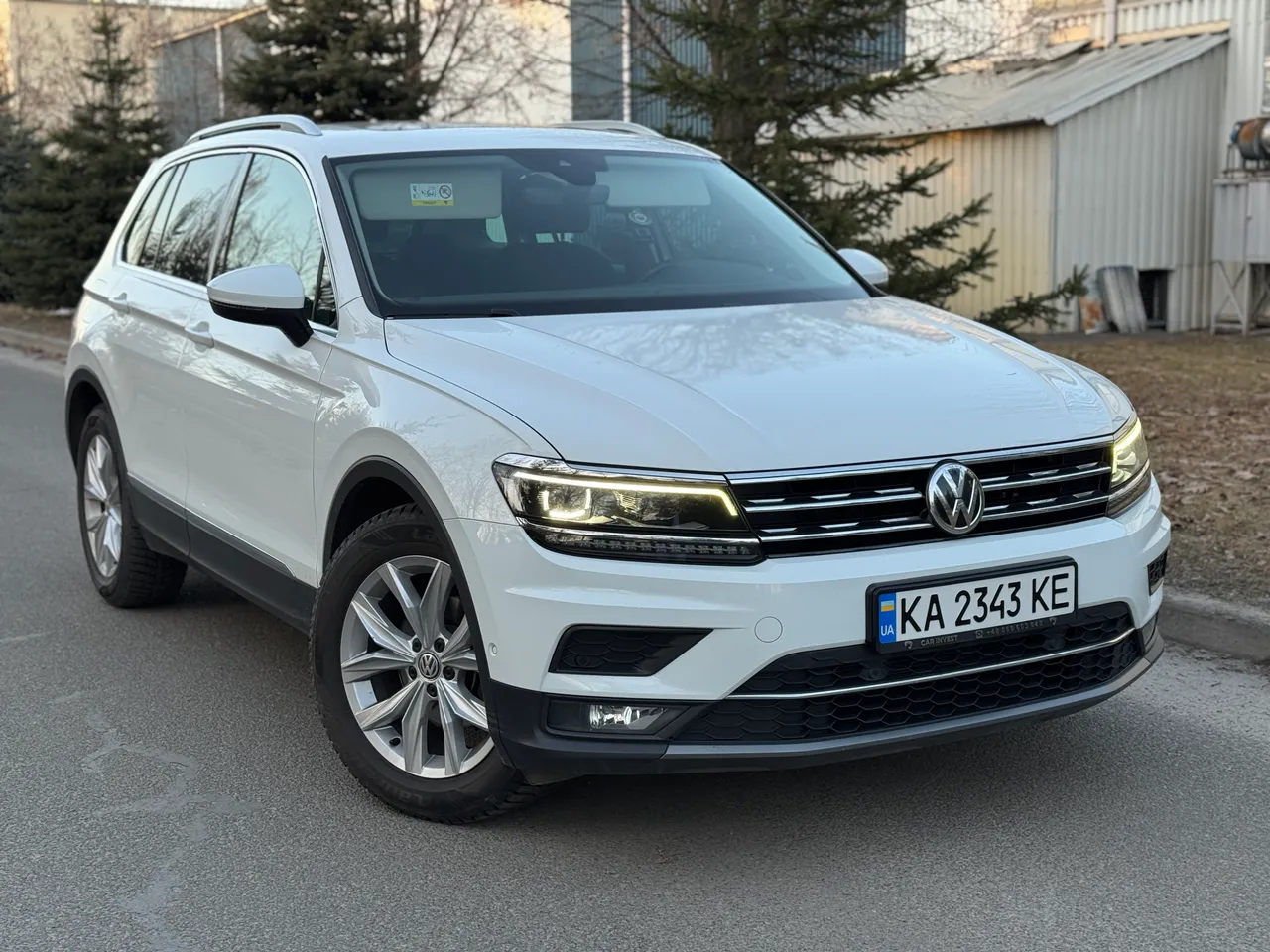 Volkswagen Tiguan - фото 7