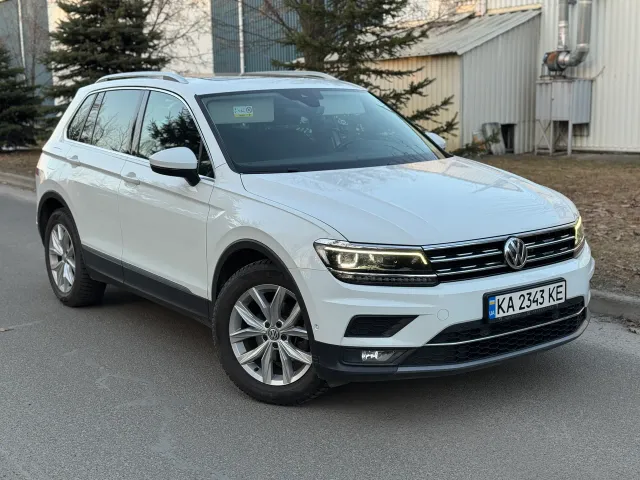 Volkswagen Tiguan - фото 1