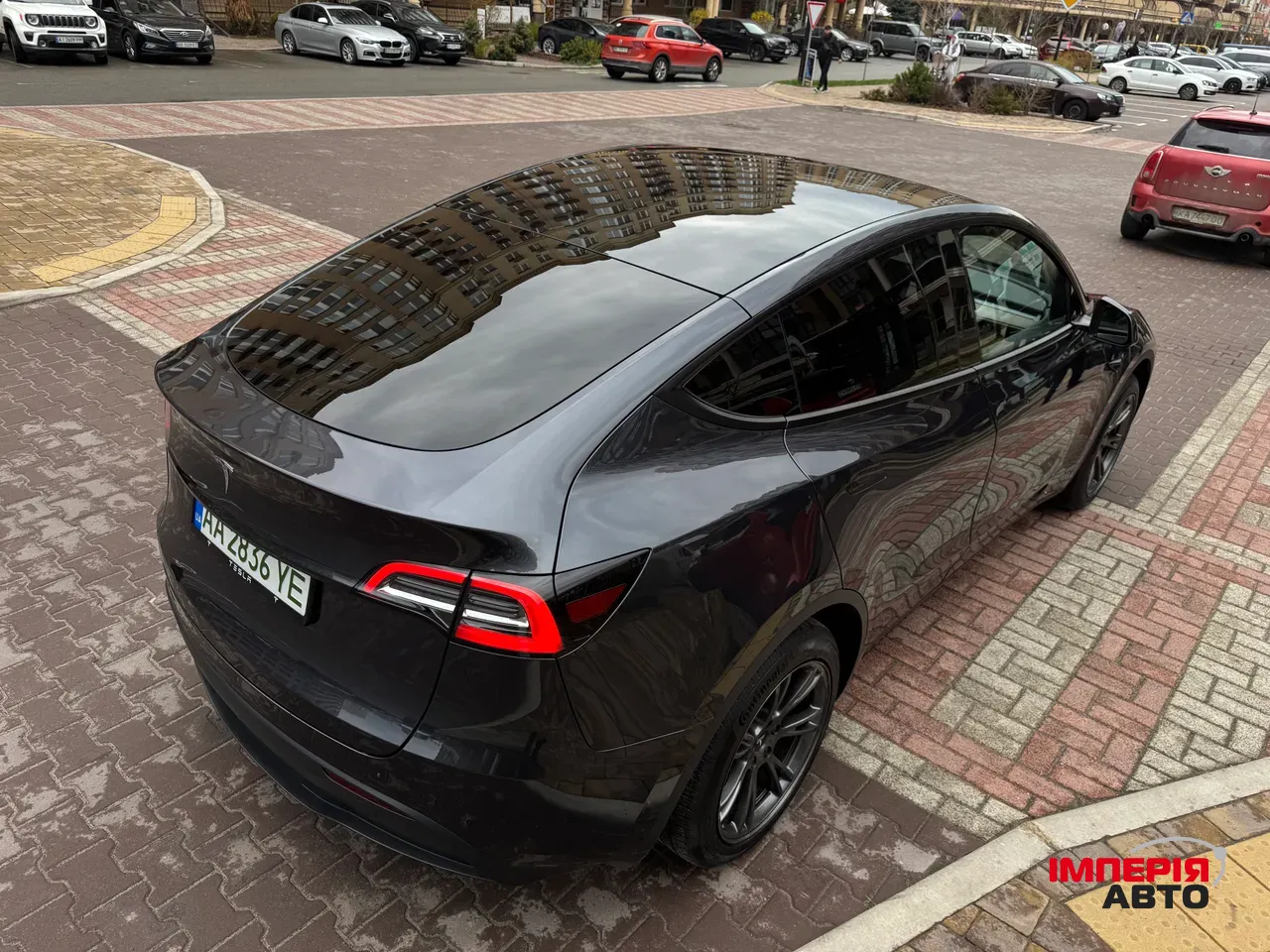 Tesla Model Y - фото 8