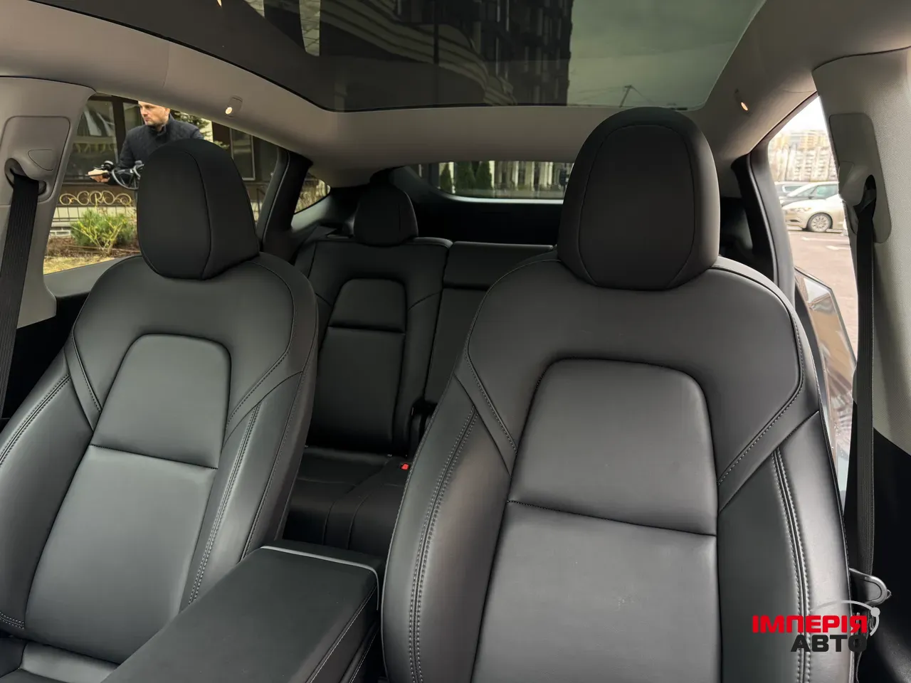 Tesla Model Y - фото 12