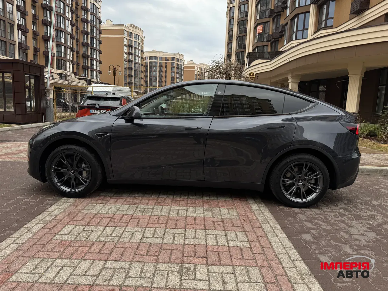 Tesla Model Y - фото 2
