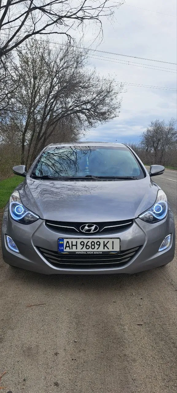 Hyundai Elantra - фото 5