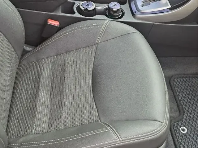 Hyundai Elantra - фото 3