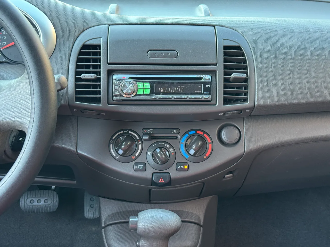 Nissan Micra - фото 27