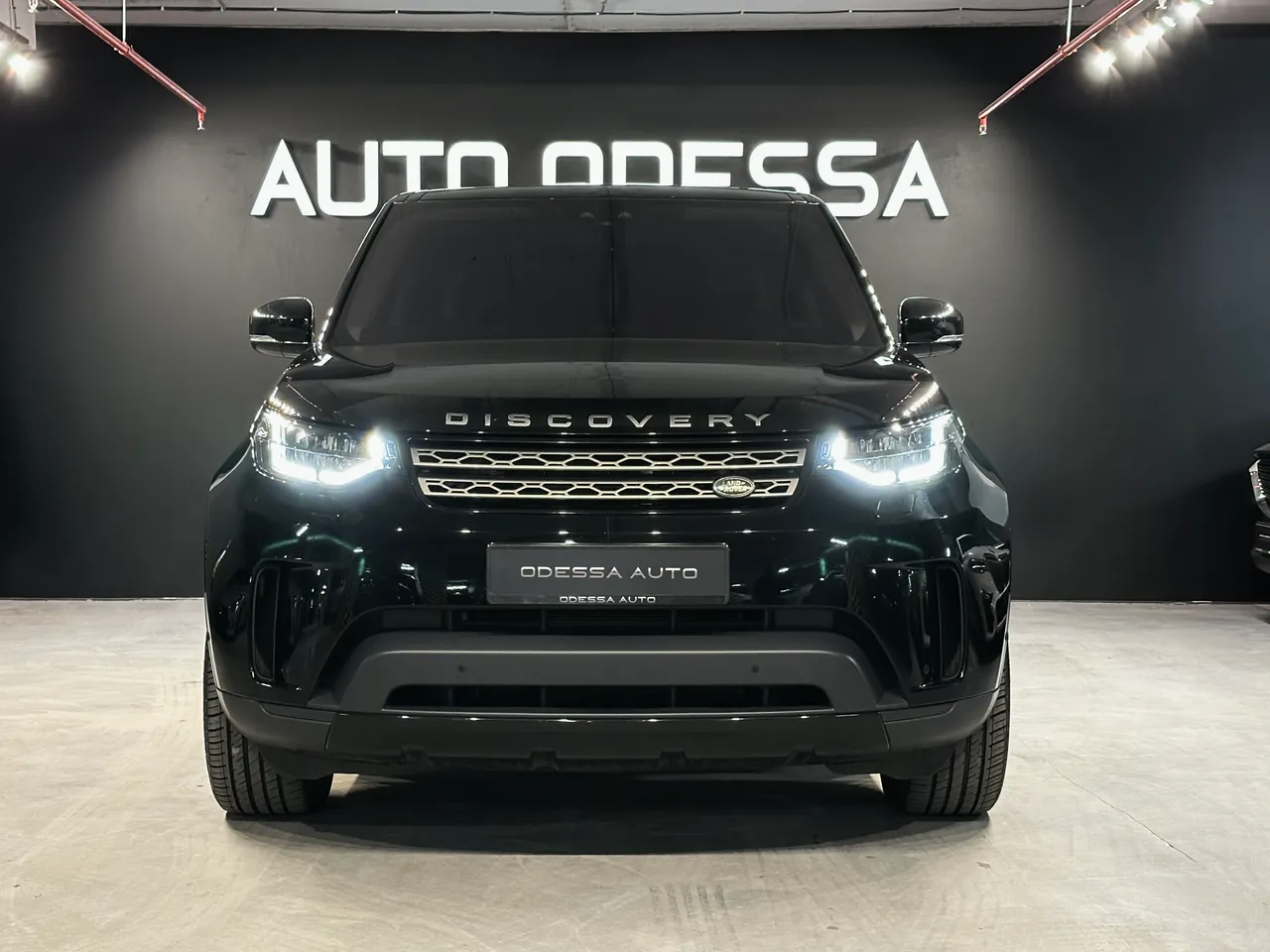 Land Rover Discovery - фото 1