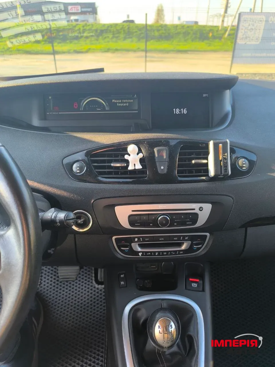 Renault Megane - фото 18