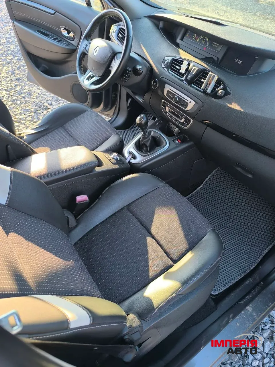 Renault Megane - фото 26
