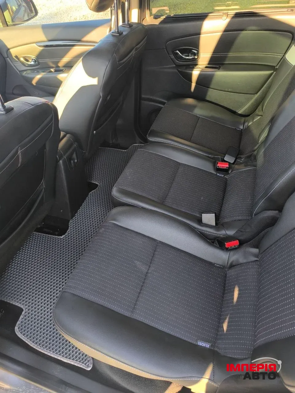 Renault Megane - фото 23