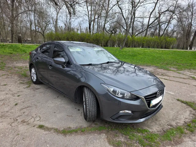 Mazda 3 - фото 1