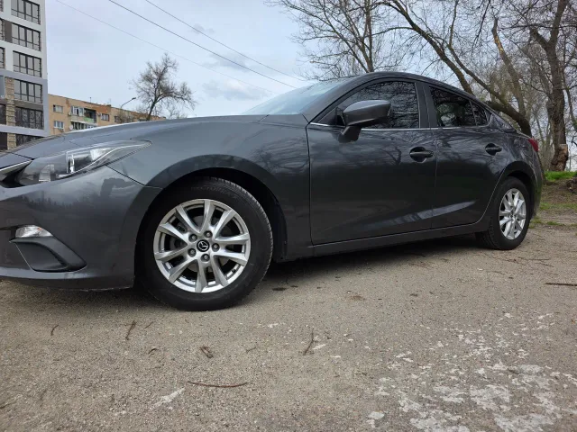 Mazda 3 - фото 4