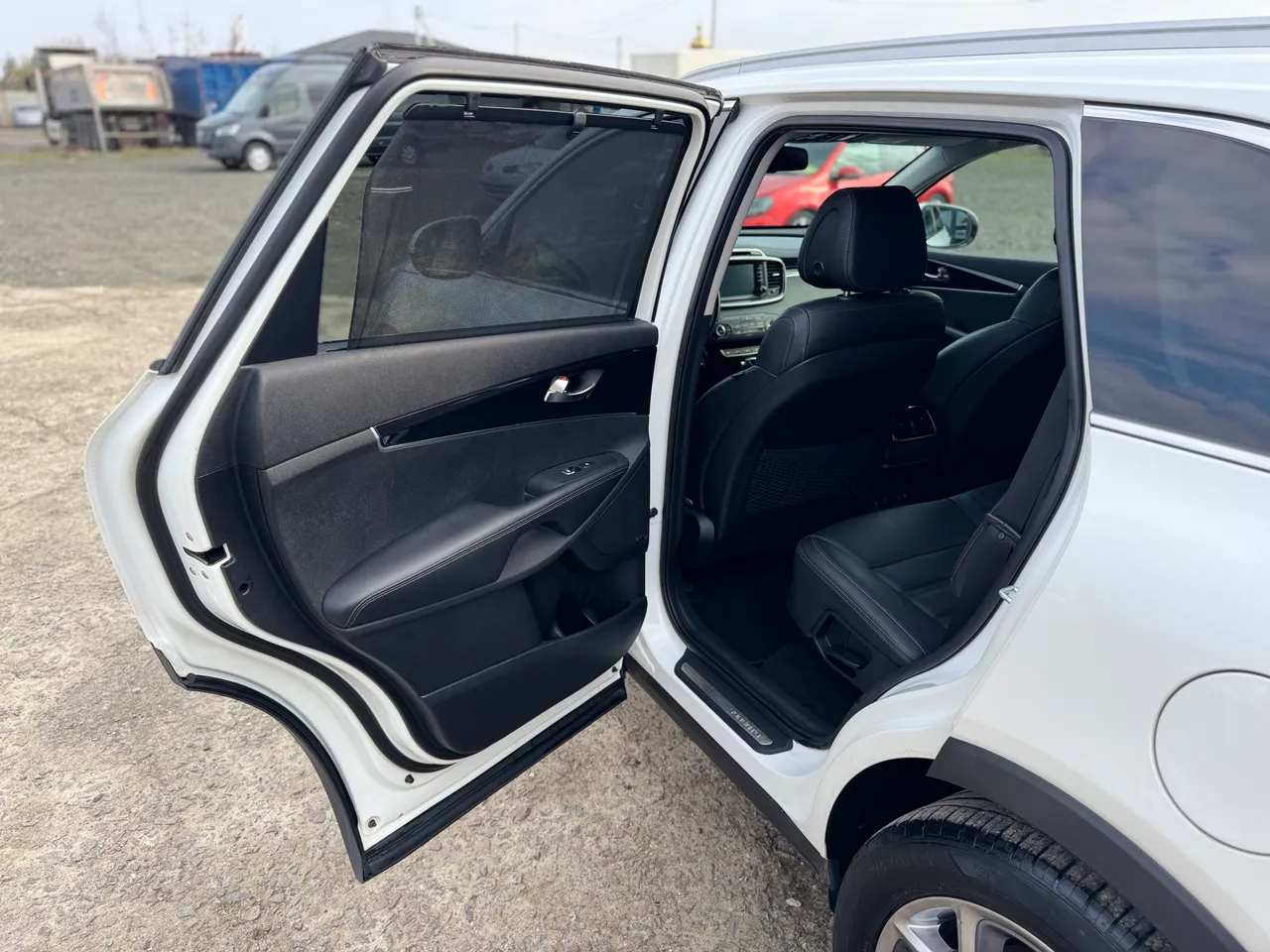 Kia Sorento - фото 25