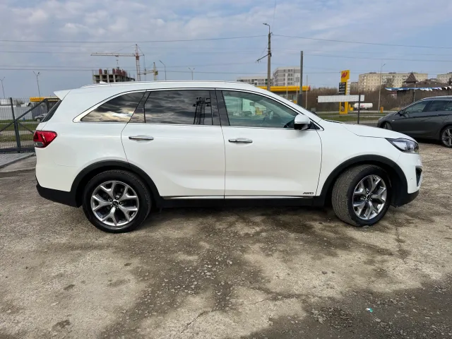 Kia Sorento - фото 3