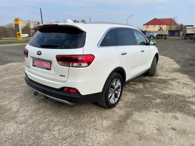 Kia Sorento - фото 4