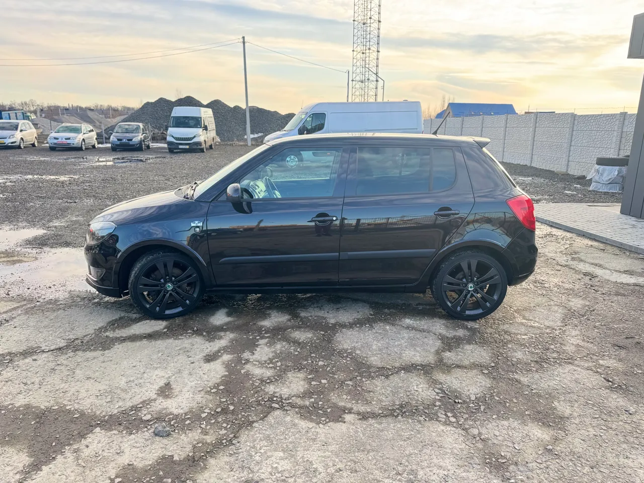 Skoda Fabia - фото 8