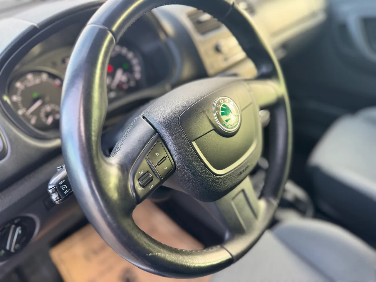 Skoda Fabia - фото 17