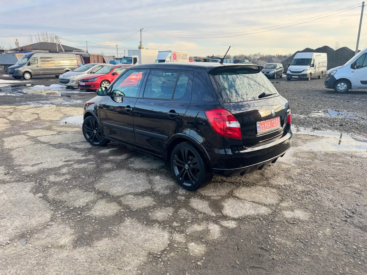 Skoda Fabia - фото 7