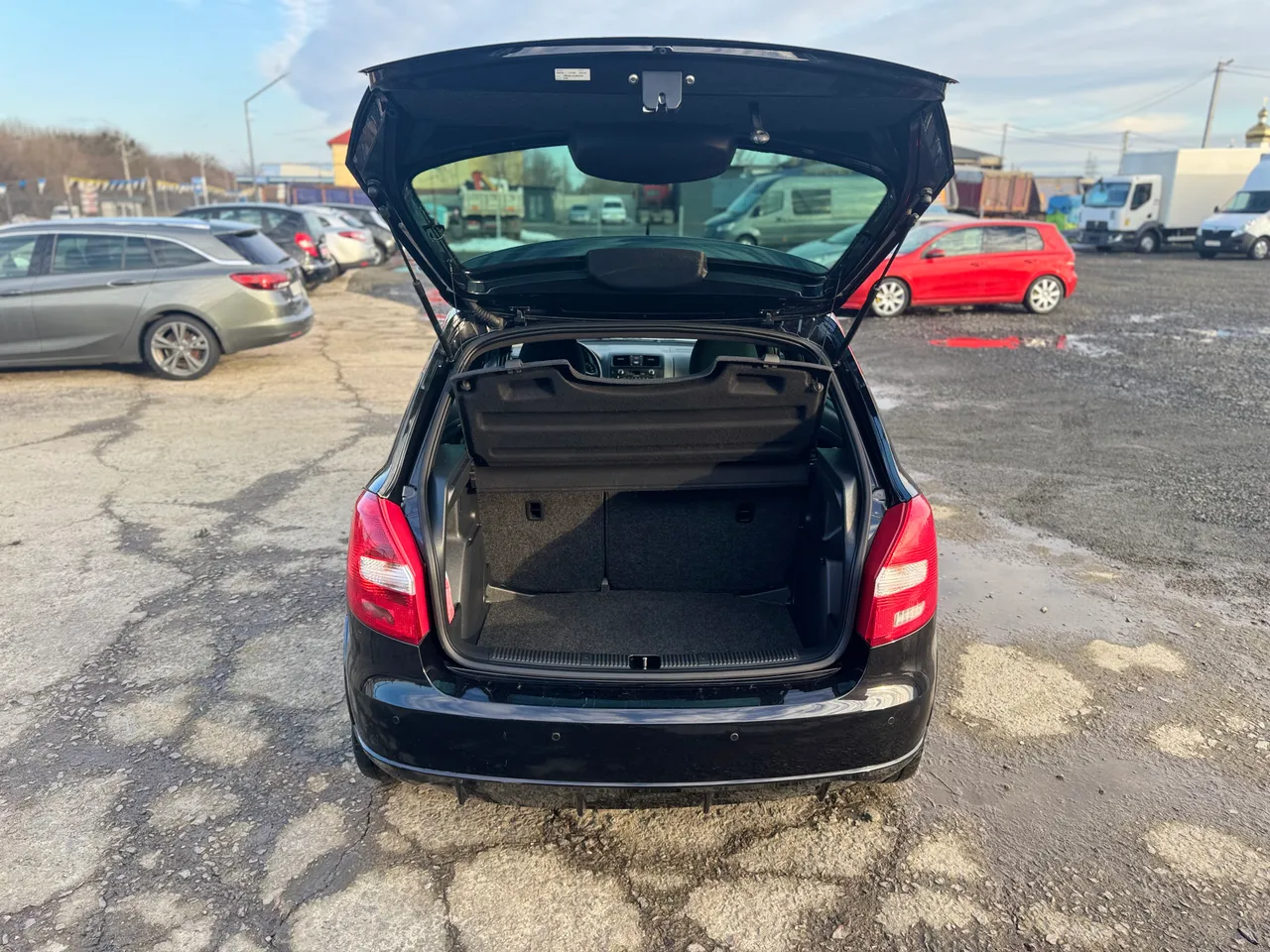 Skoda Fabia - фото 6