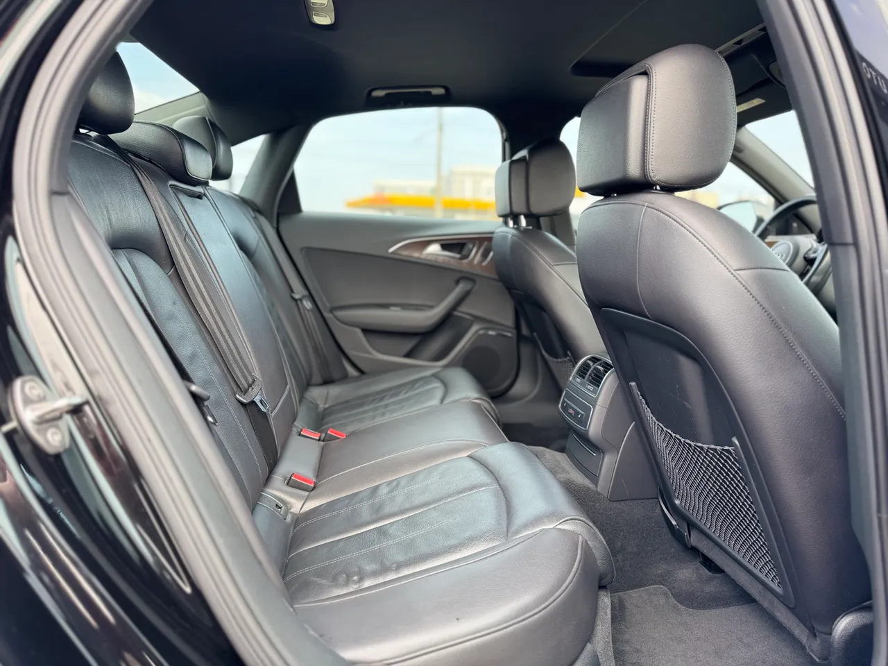 Audi A6 - фото 26