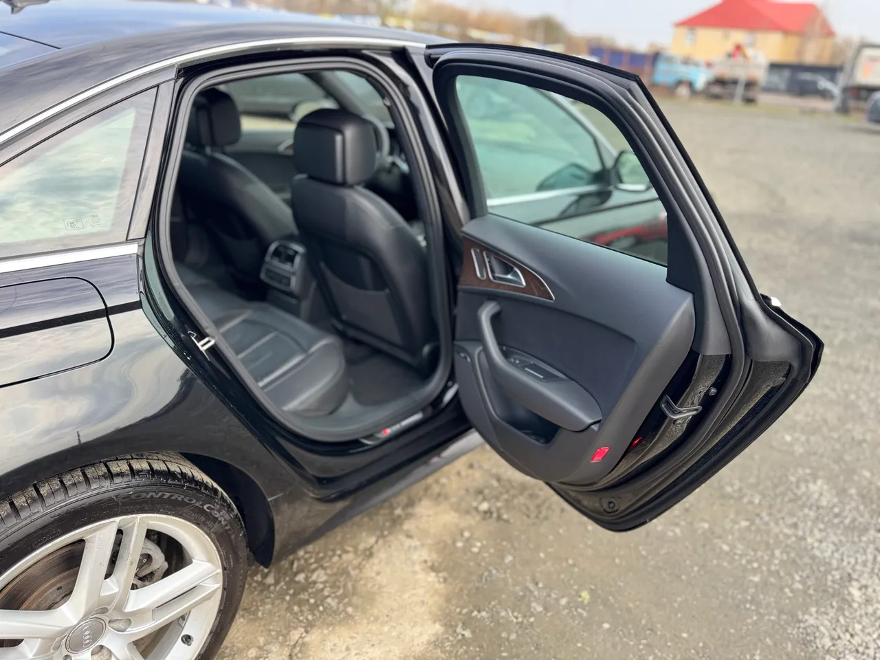 Audi A6 - фото 25