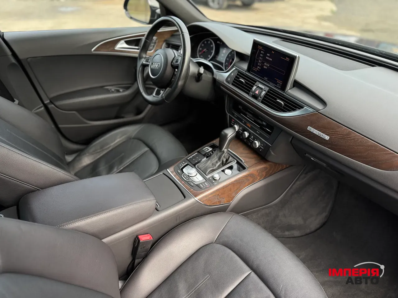 Audi A6 - фото 32